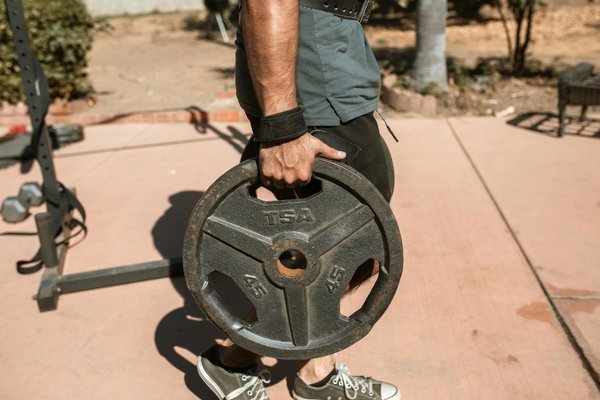 Rééduquer efficacement avec un banc de musculation: Guide ultime